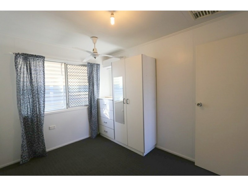 2 Loch Street, Emerald QLD 4720
