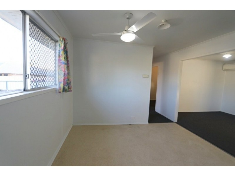 2 Loch Street, Emerald QLD 4720