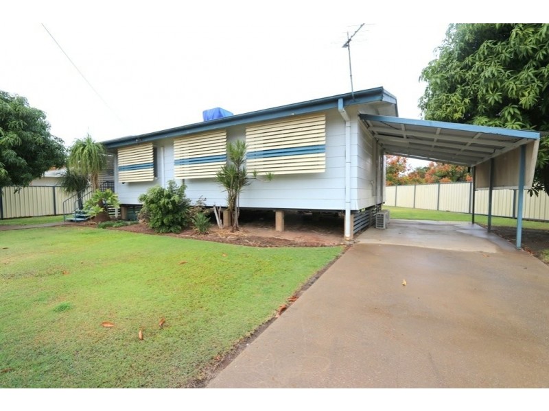2 Loch Street, Emerald QLD 4720