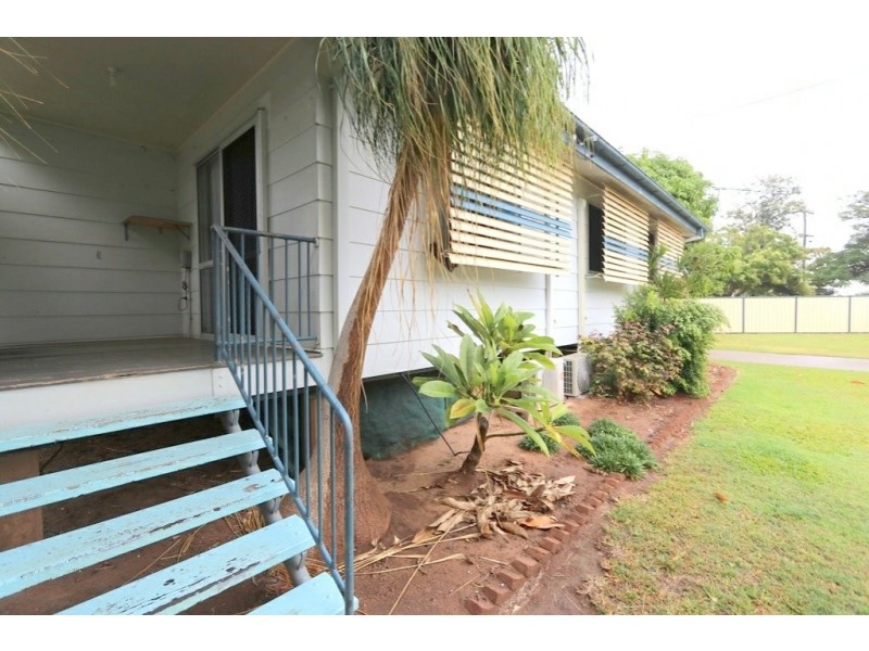 2 Loch Street, Emerald QLD 4720