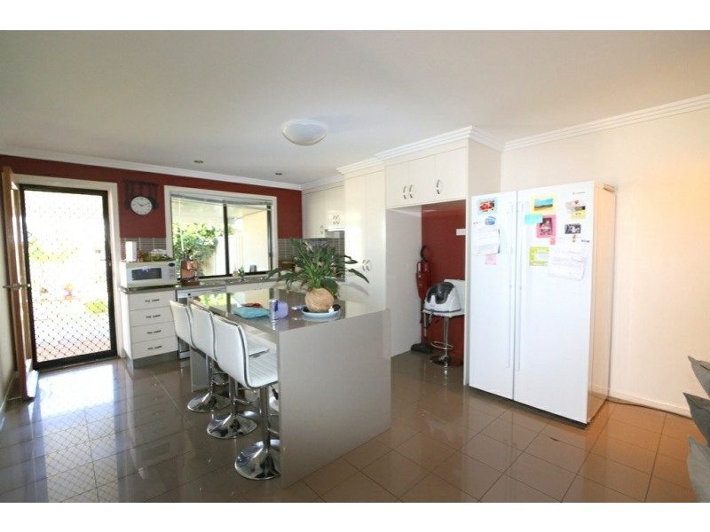 11 Brokenwood Street, Emerald QLD 4720