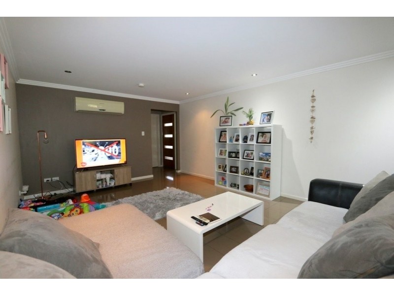 11 Brokenwood Street, Emerald QLD 4720