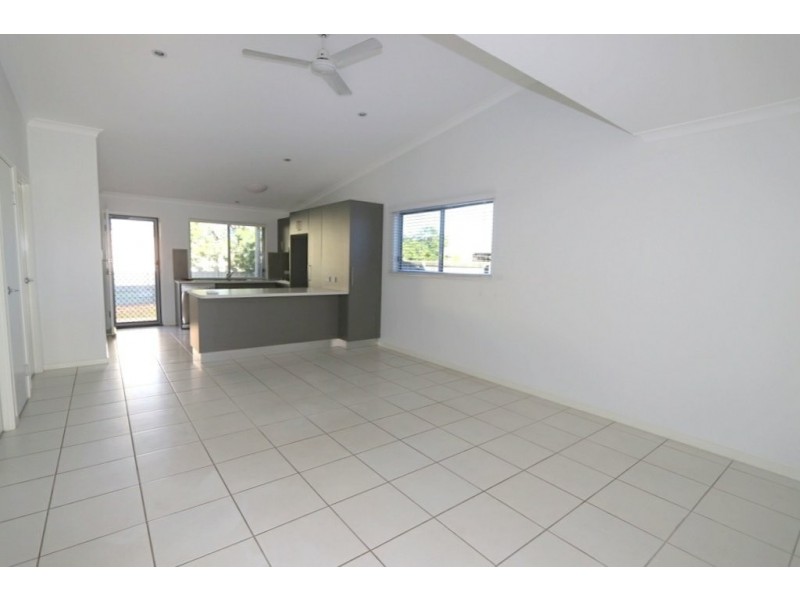 26/8 Hillcrest Street, Emerald QLD 4720