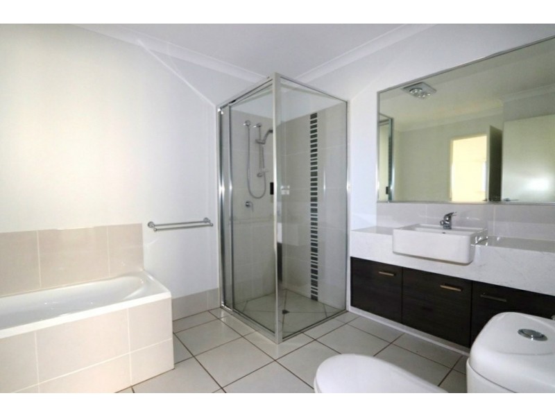 26/8 Hillcrest Street, Emerald QLD 4720