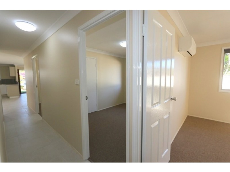 9 Cowan Cr, Emerald QLD 4720