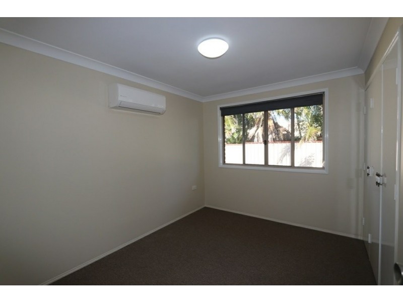 9 Cowan Cr, Emerald QLD 4720
