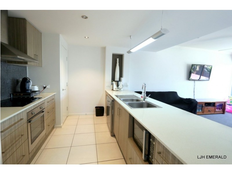 Unit 11/20-24 Mooney Street, Emerald QLD 4720