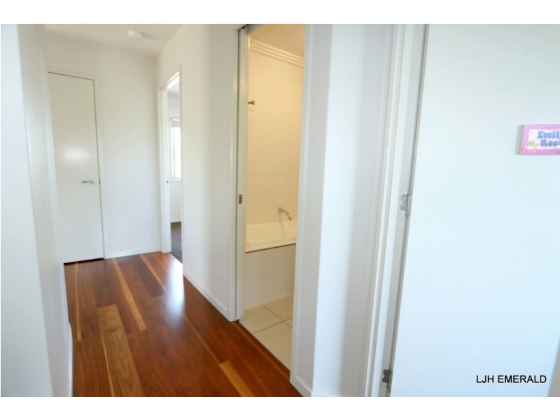 Unit 11/20-24 Mooney Street, Emerald QLD 4720