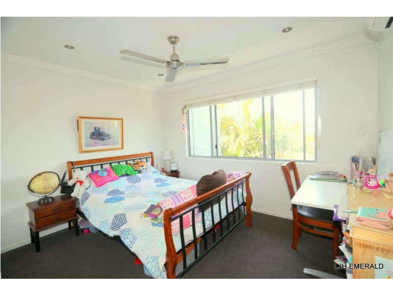 Unit 11/20-24 Mooney Street, Emerald QLD 4720