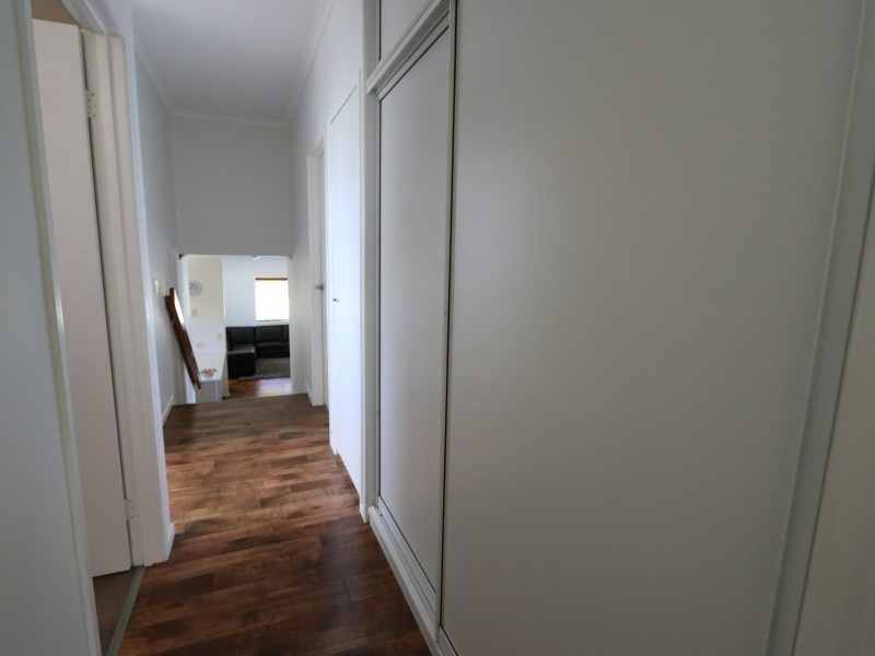 9 Ward Place, Emerald QLD 4720