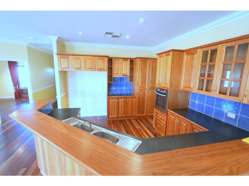 14 Jeppesen Drive, Emerald QLD 4720