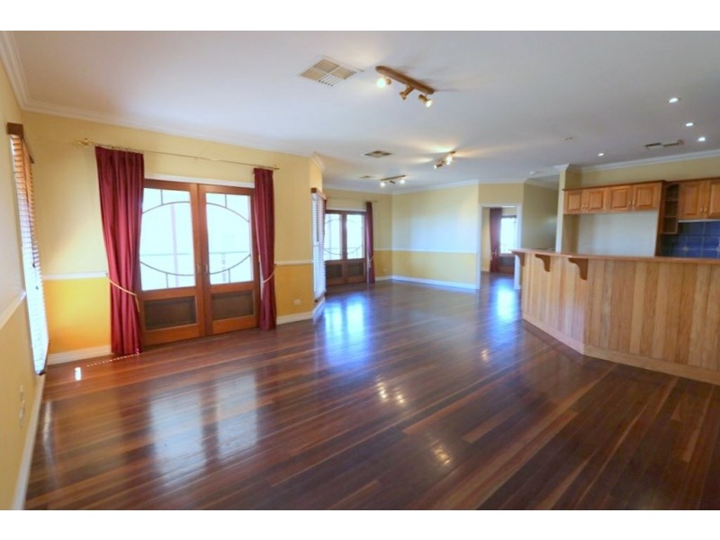 14 Jeppesen Drive, Emerald QLD 4720