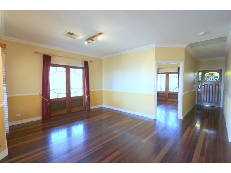 14 Jeppesen Drive, Emerald QLD 4720