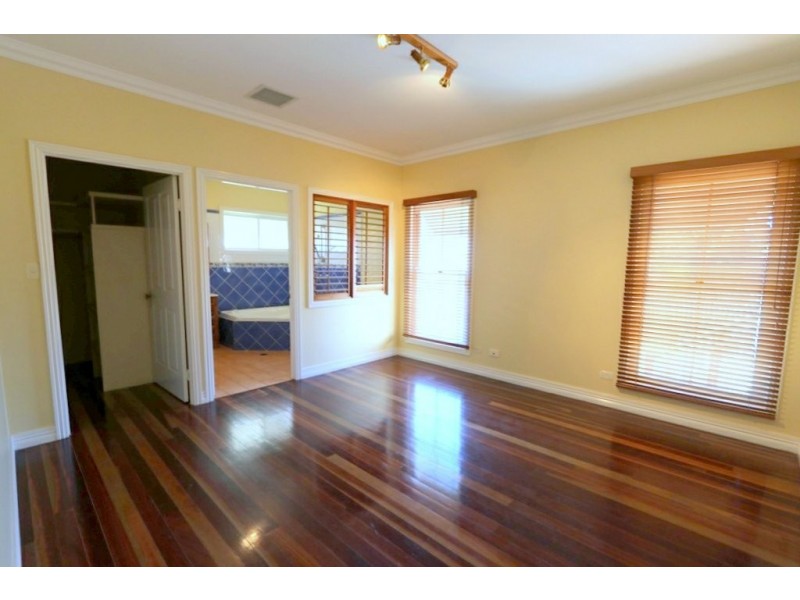 14 Jeppesen Drive, Emerald QLD 4720