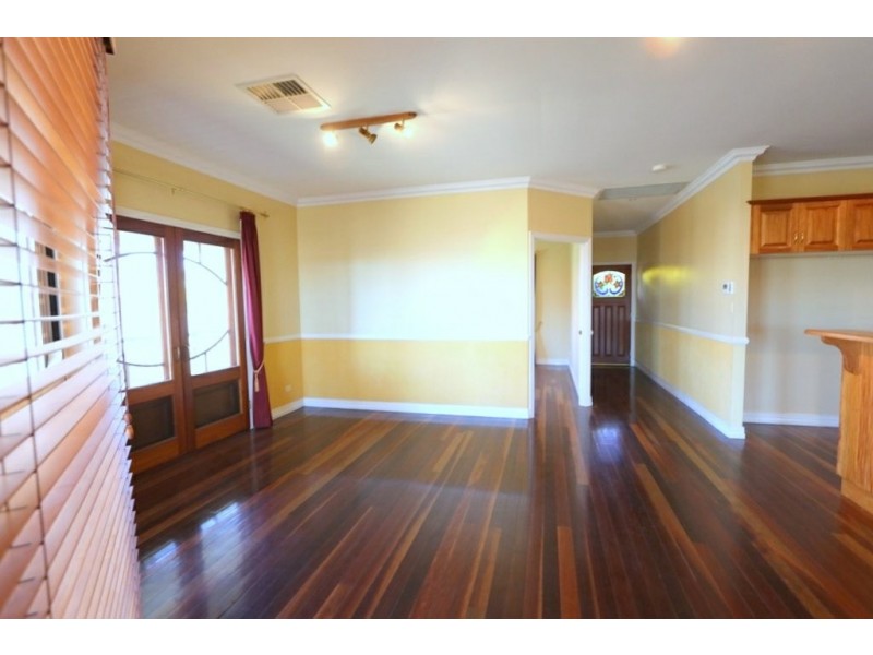 14 Jeppesen Drive, Emerald QLD 4720