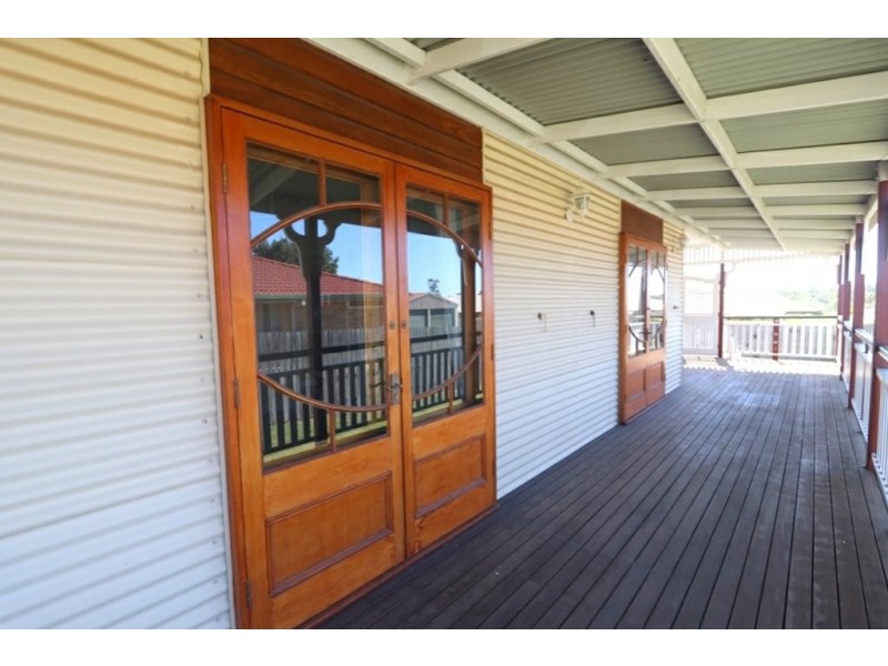 14 Jeppesen Drive, Emerald QLD 4720