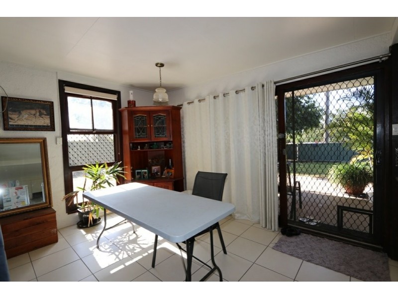 25 Roberts Street, Emerald QLD 4720