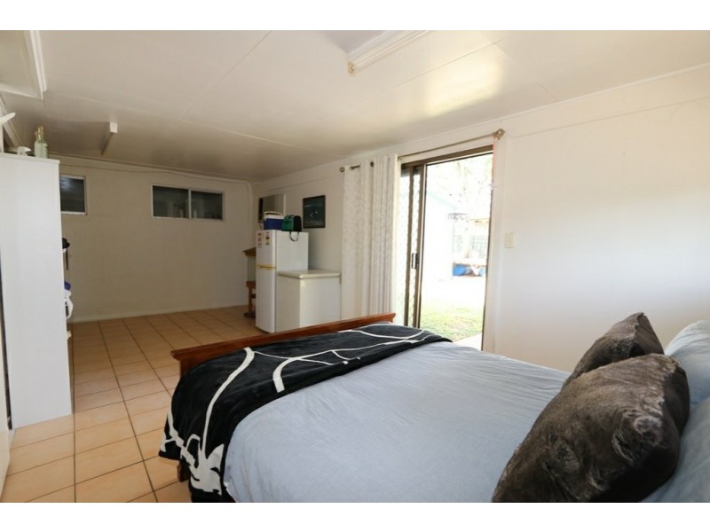 25 Roberts Street, Emerald QLD 4720