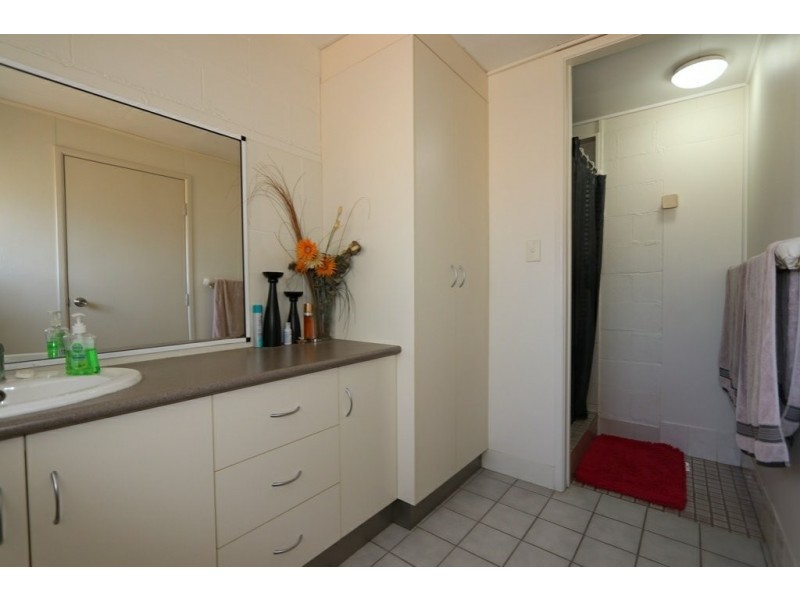 25 Roberts Street, Emerald QLD 4720