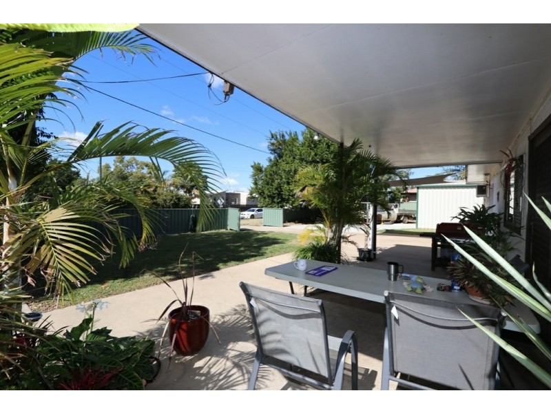 25 Roberts Street, Emerald QLD 4720