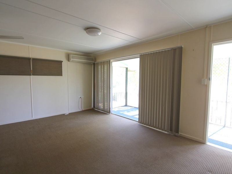 22 Racecourse Rd, Emerald QLD 4720