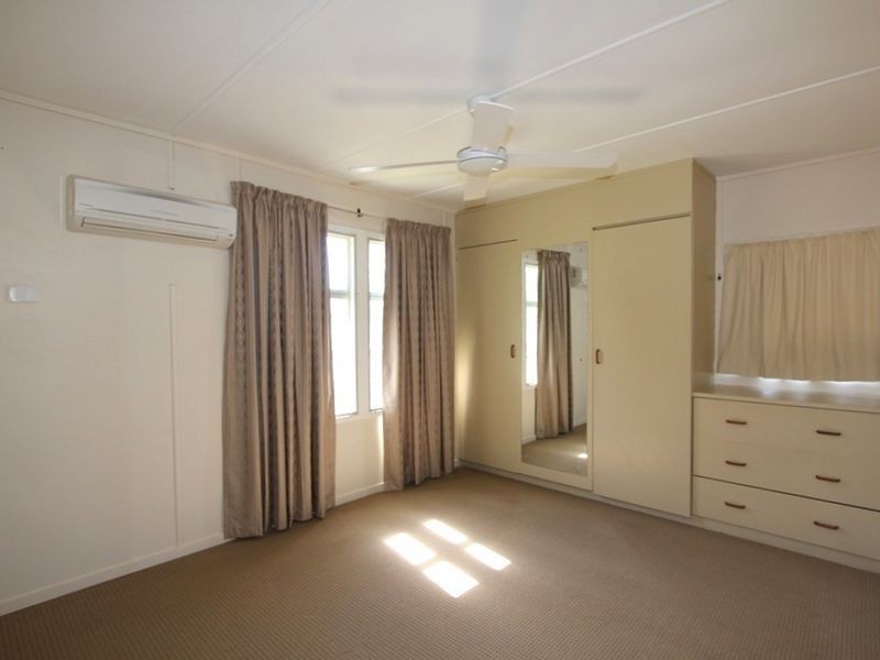 22 Racecourse Rd, Emerald QLD 4720