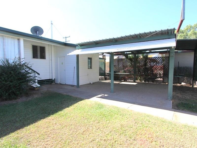 22 Racecourse Rd, Emerald QLD 4720