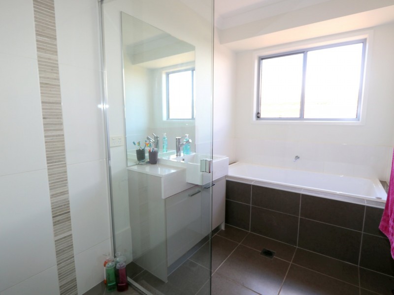 3 Flemington Road, Emerald QLD 4720