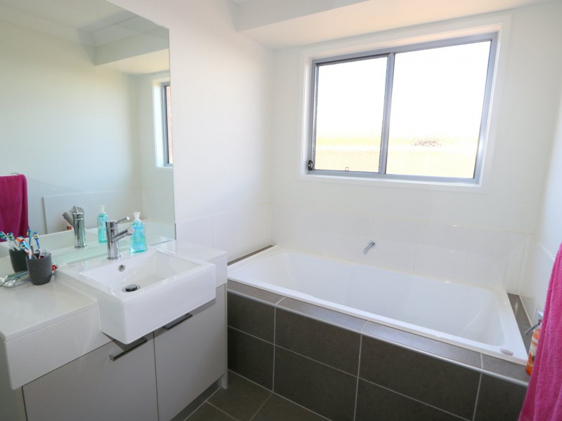 3 Flemington Road, Emerald QLD 4720