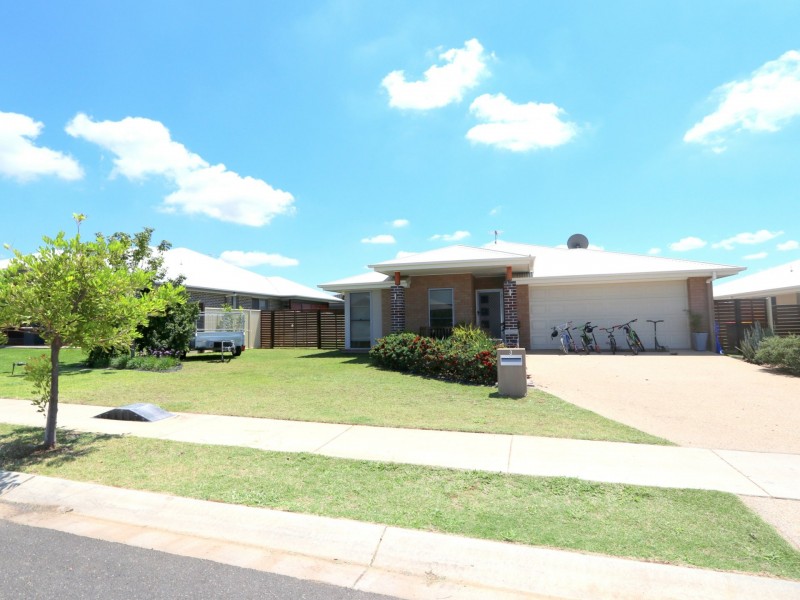 3 Flemington Road, Emerald QLD 4720