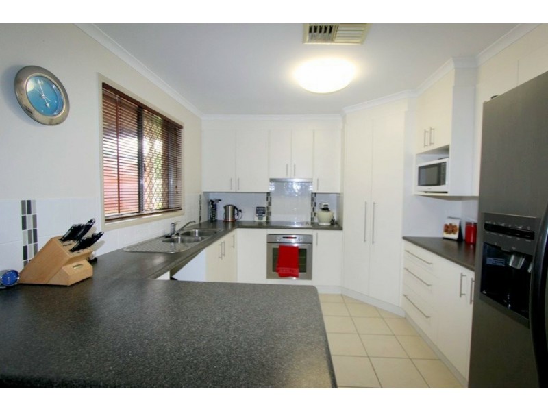 5 Fysh Street, Emerald QLD 4720