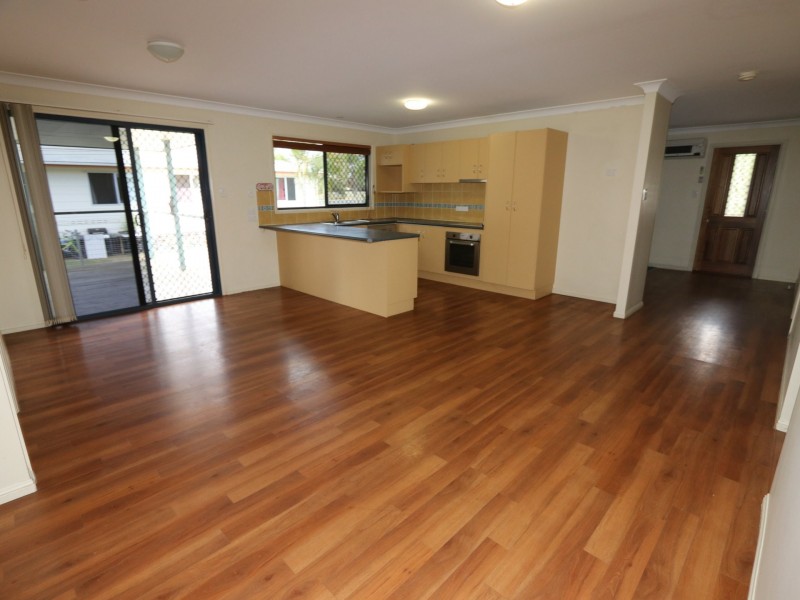 33 Diamond Avenue, Emerald QLD 4720