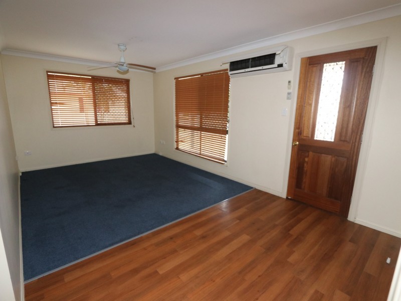 33 Diamond Avenue, Emerald QLD 4720