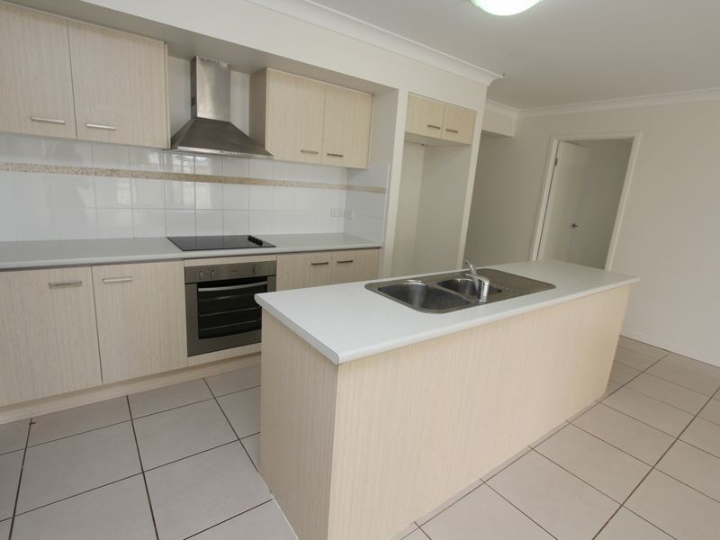 11 Scotts Peak Drive, Capella QLD 4723