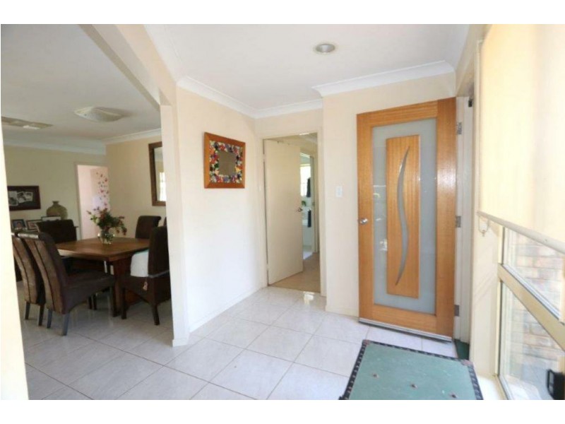 2 Wren Crt, Emerald QLD 4720