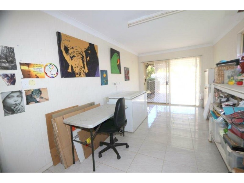 2 Wren Crt, Emerald QLD 4720