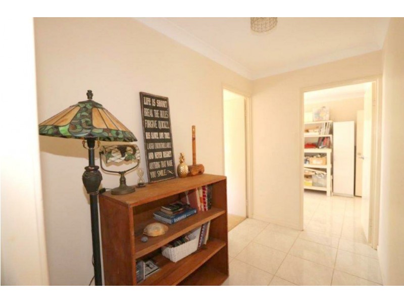 2 Wren Crt, Emerald QLD 4720