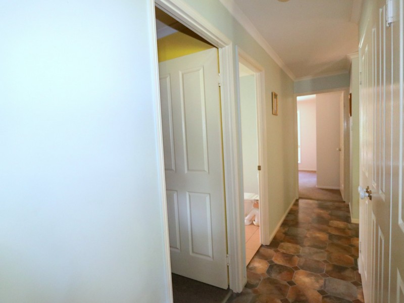 80 Crinum Cr, Emerald QLD 4720