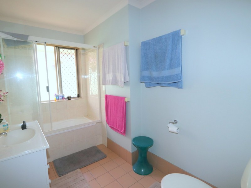 80 Crinum Cr, Emerald QLD 4720