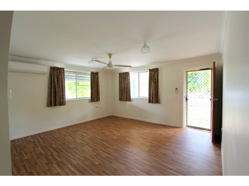 54 Baker Street, Emerald QLD 4720