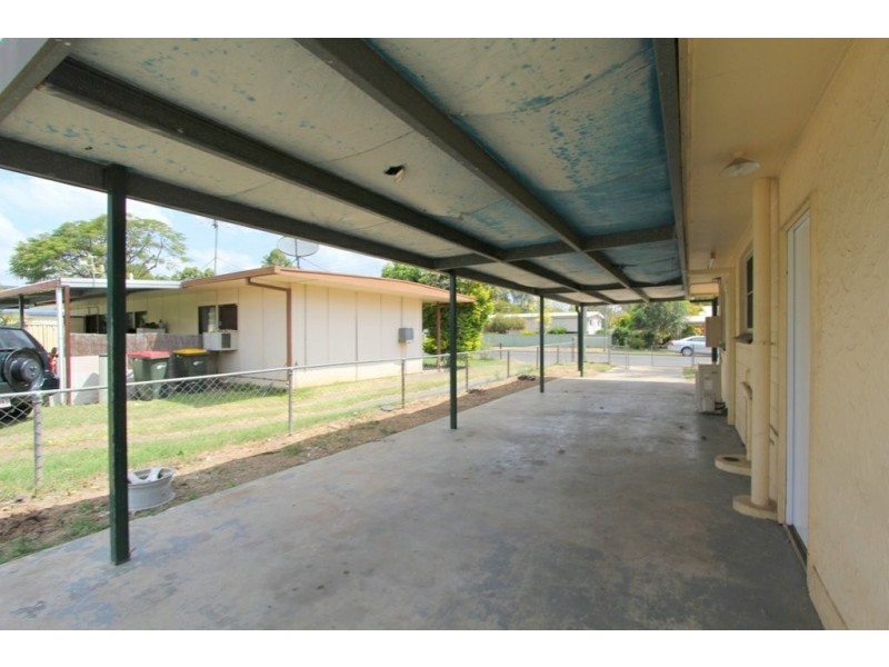 54 Baker Street, Emerald QLD 4720