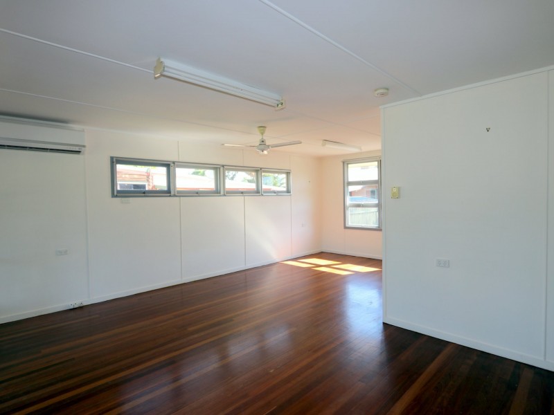 43 Dundas Street, Emerald QLD 4720