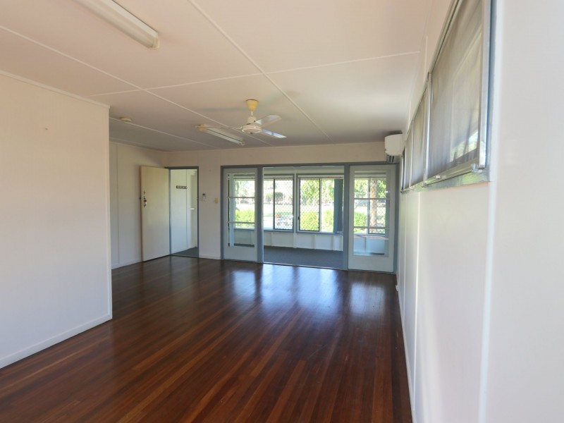 43 Dundas Street, Emerald QLD 4720