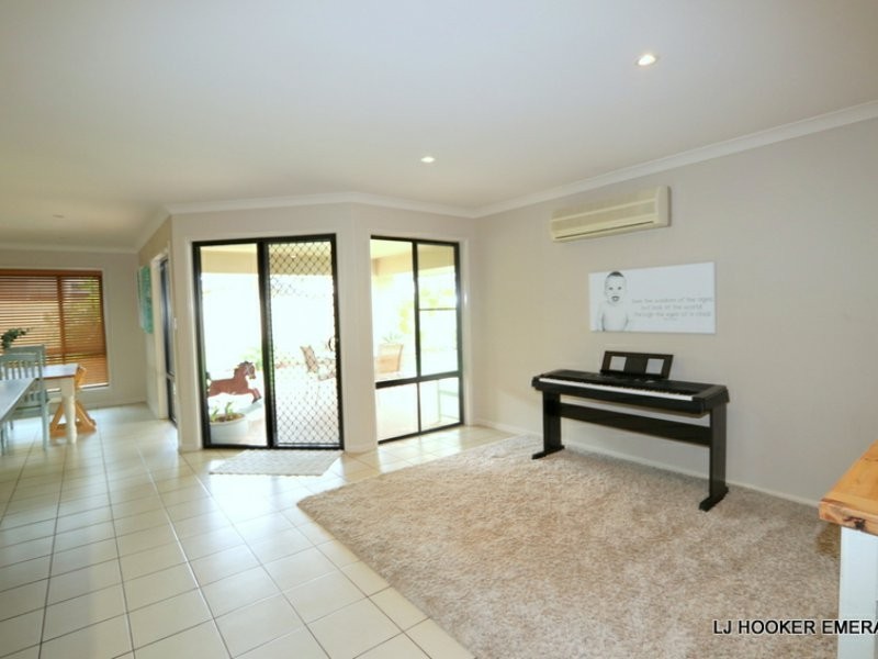24 Crozier Crescent, Emerald QLD 4720