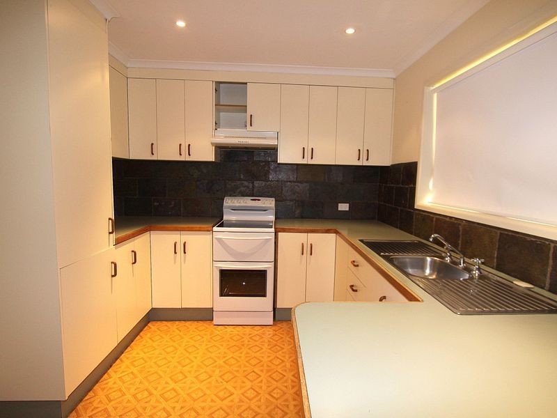 17 Eubar Place, Emerald QLD 4720