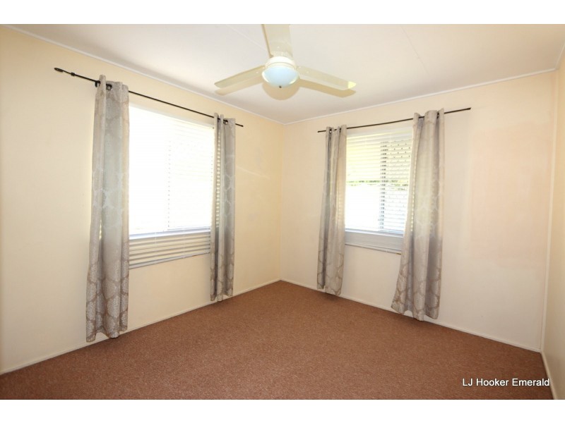 97 Harris St, Emerald QLD 4720