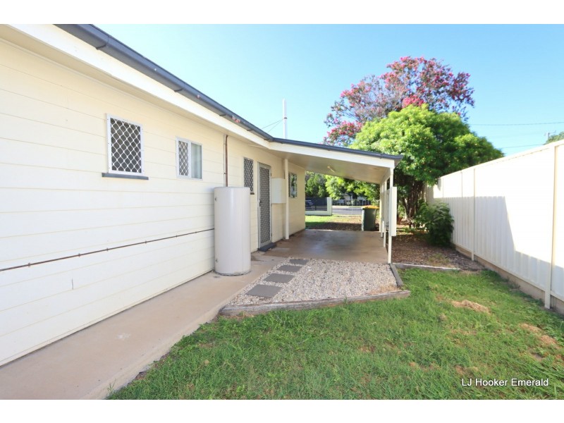 97 Harris St, Emerald QLD 4720
