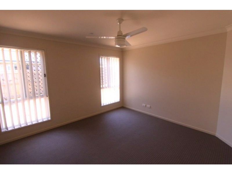 60 Lakeside Drive, Emerald QLD 4720