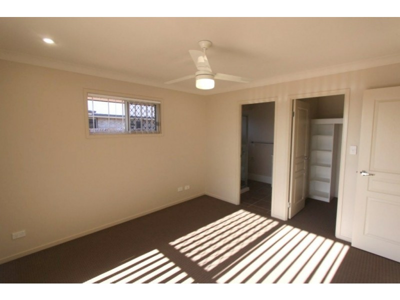 60 Lakeside Drive, Emerald QLD 4720