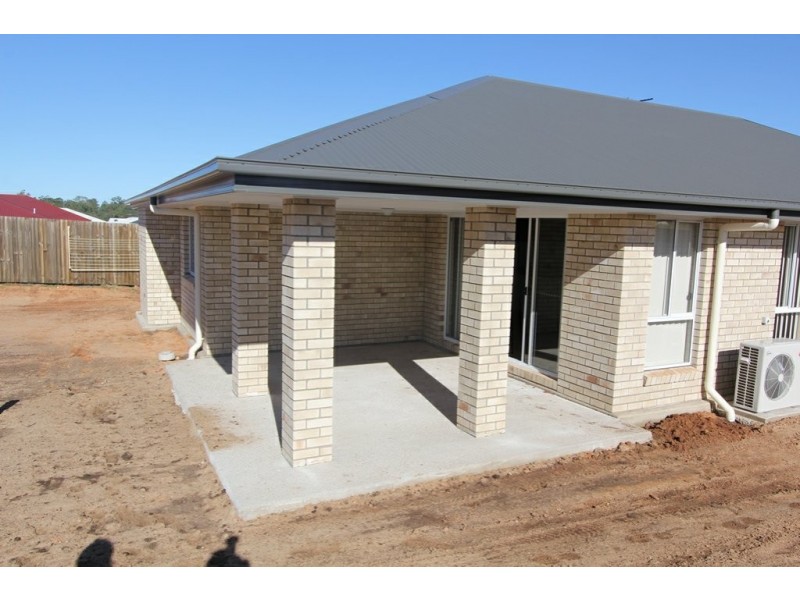 60 Lakeside Drive, Emerald QLD 4720